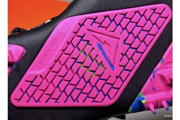 CD8179-001 x O-W Nike 5 Zoom Kiger Terra Black 0721